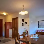 Alojamento de Acomodação e Pequeno-almoço La Bredia 3*